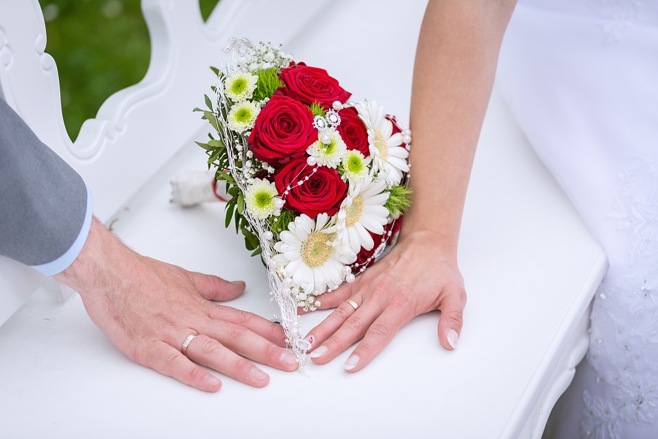 promessa di matrimonio consegna anelli